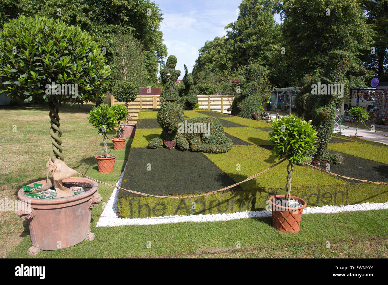 RHS Hampton Court Flower Show 2015, Agrumi 'Nous sommes tous fous ici ! Jardin Hampton Court, Surrey, England, UK Banque D'Images