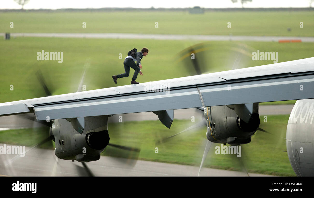 Mission : Impossible - Rogue Nation est d'une prochaine action américaine 2015 spy film écrit et réalisé par Christopher McQuarrie. Cette photo est pour un usage éditorial uniquement et est l'auteur de la société film et/ou le photographe attribué par le film ou la société de production et ne peut être reproduite que par des publications dans le cadre de la promotion du film ci-dessus. Un crédit obligatoire pour l'entreprise de film est nécessaire. Le photographe devrait également être portés lorsqu'il est connu. Banque D'Images