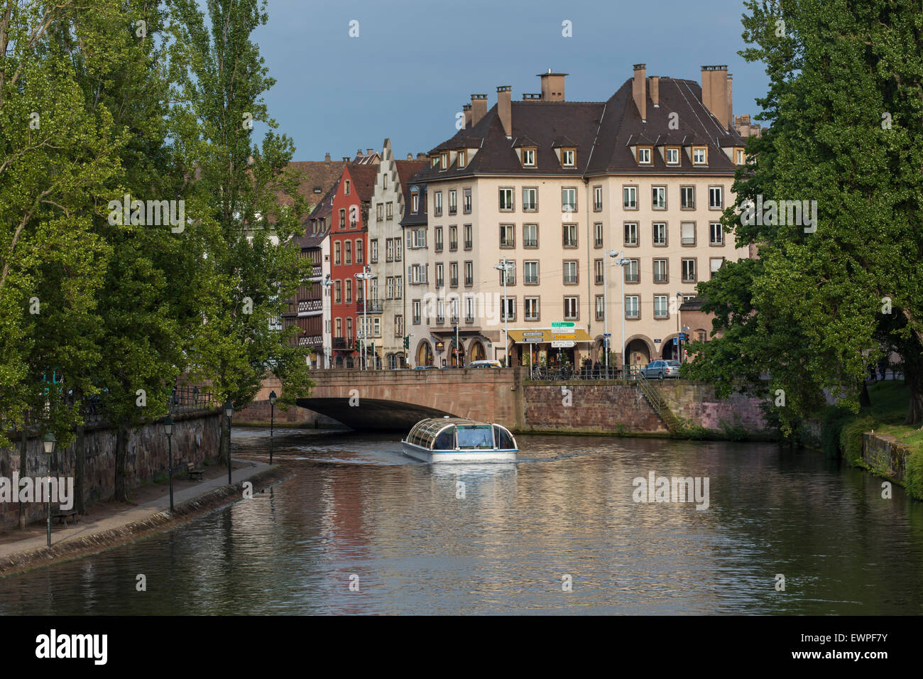 River Boat, Strasbourg, Alsace, France Banque D'Images