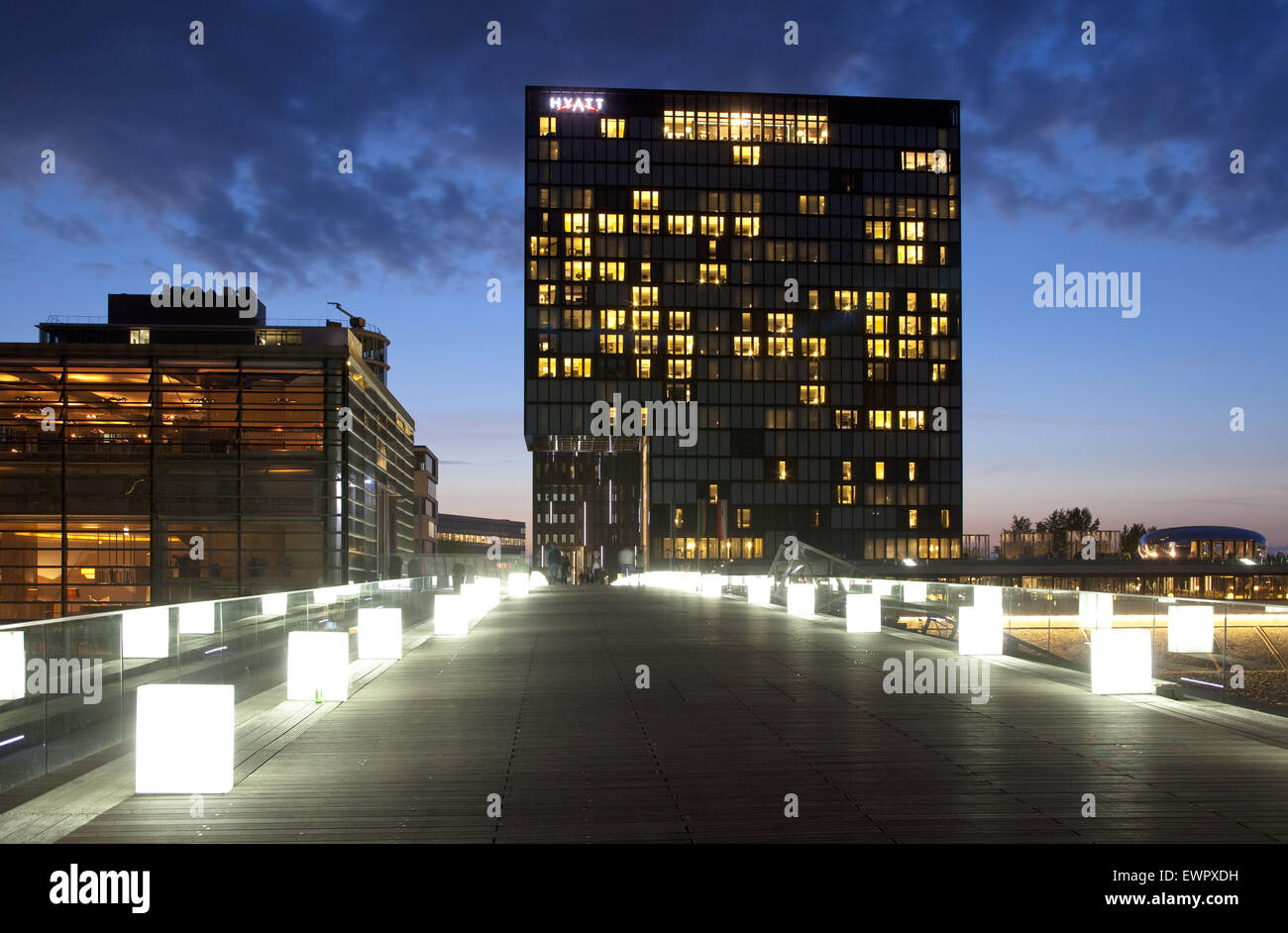 L'Europe, l'Allemagne, en Rhénanie du Nord-Westphalie, Duesseldorf, la partie sud-ouest de la port des médias, le Hyatt Regency Hotel by JSK Banque D'Images