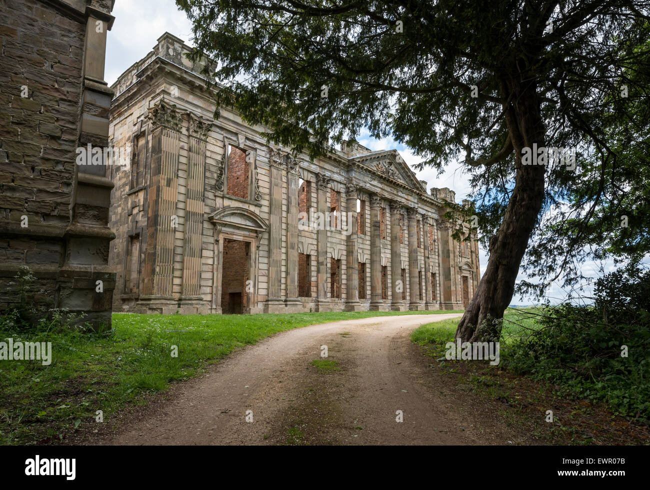 Sutton Scarsdale Hall. La ruine d'un Château près de Chesterfield dans le Derbyshire, Angleterre. Banque D'Images