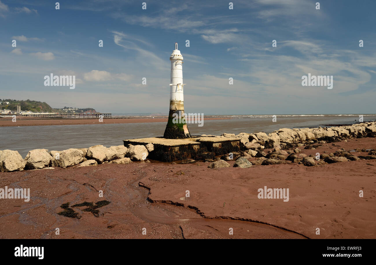Shaldon phare, également connu sous le nom de Phillip Lucette balise. Vu ici à marée basse. Banque D'Images