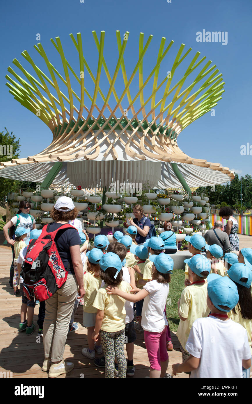 Les enfants d'âge préscolaire à l'EXPO 2015 PARC ENFANTS à Milan, Italie Banque D'Images