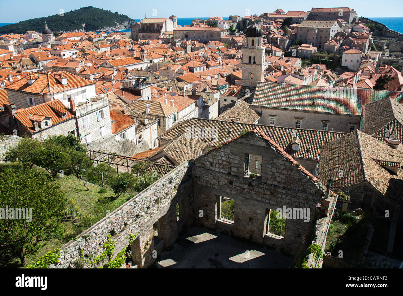 Vieille ville et monastère dominicain tour, Dubrovnik, Croatie Banque D'Images