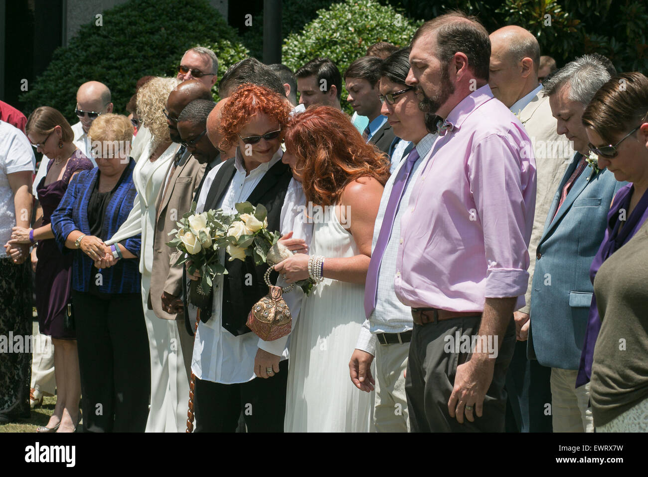 101 mariages Gay mariages de masse à l'hôtel InterContinental à Atlanta après la décision Obergefell c. Hodges en 2016. Banque D'Images