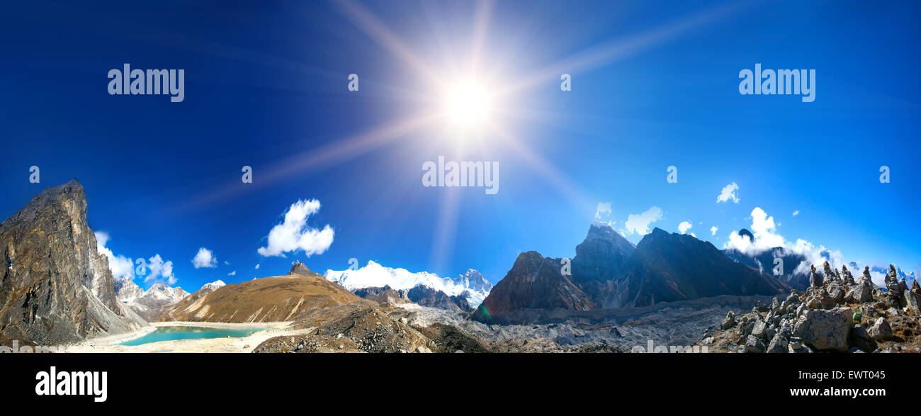 Magnifique paysage de montagne Banque D'Images Magnifique paysage de montagne Banque D'Images