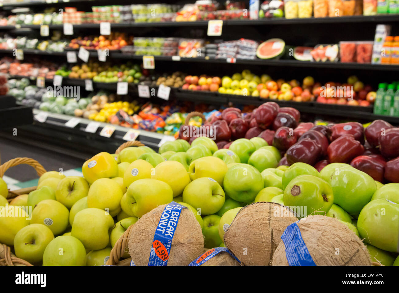 Detroit, Michigan - La section des fruits et légumes au marché du frais Royal. Banque D'Images