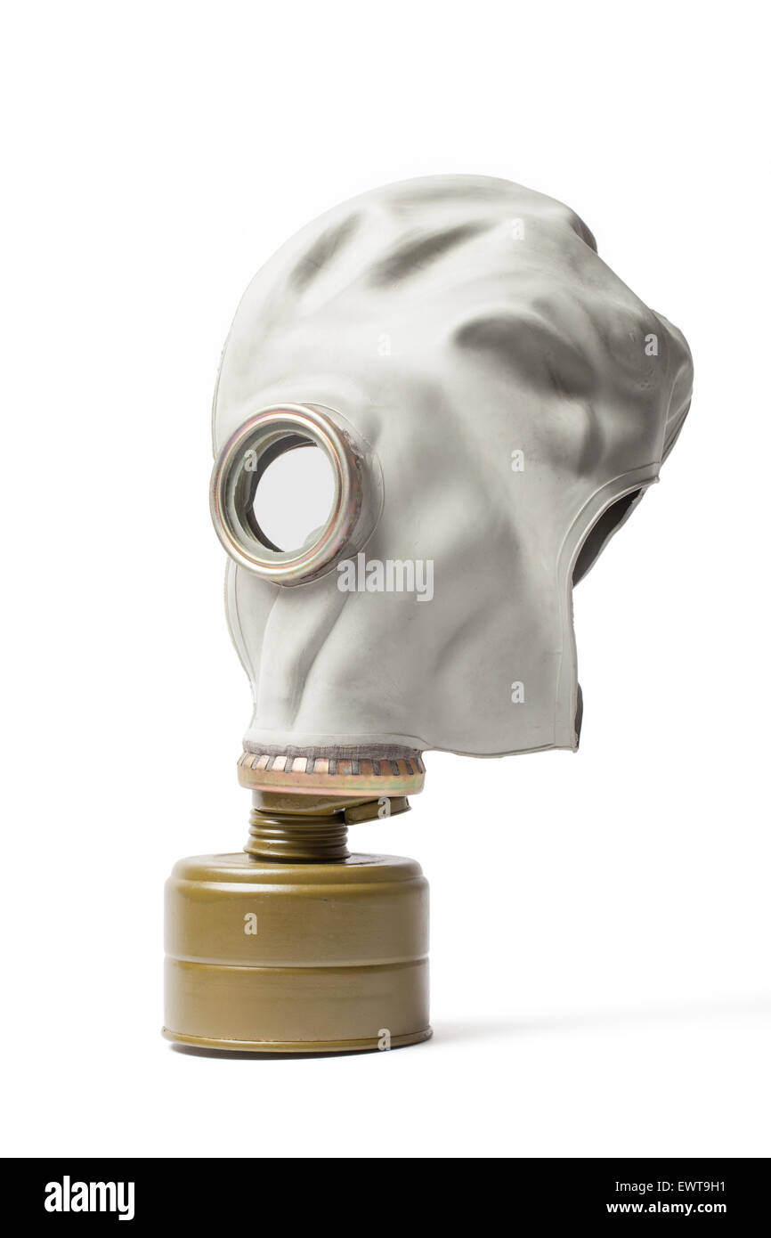 L'ancien gaz masque de protection with clipping path isolé sur fond blanc. Ce masque avec filtre en caoutchouc est utilisé pour protéger l'Oio Banque D'Images