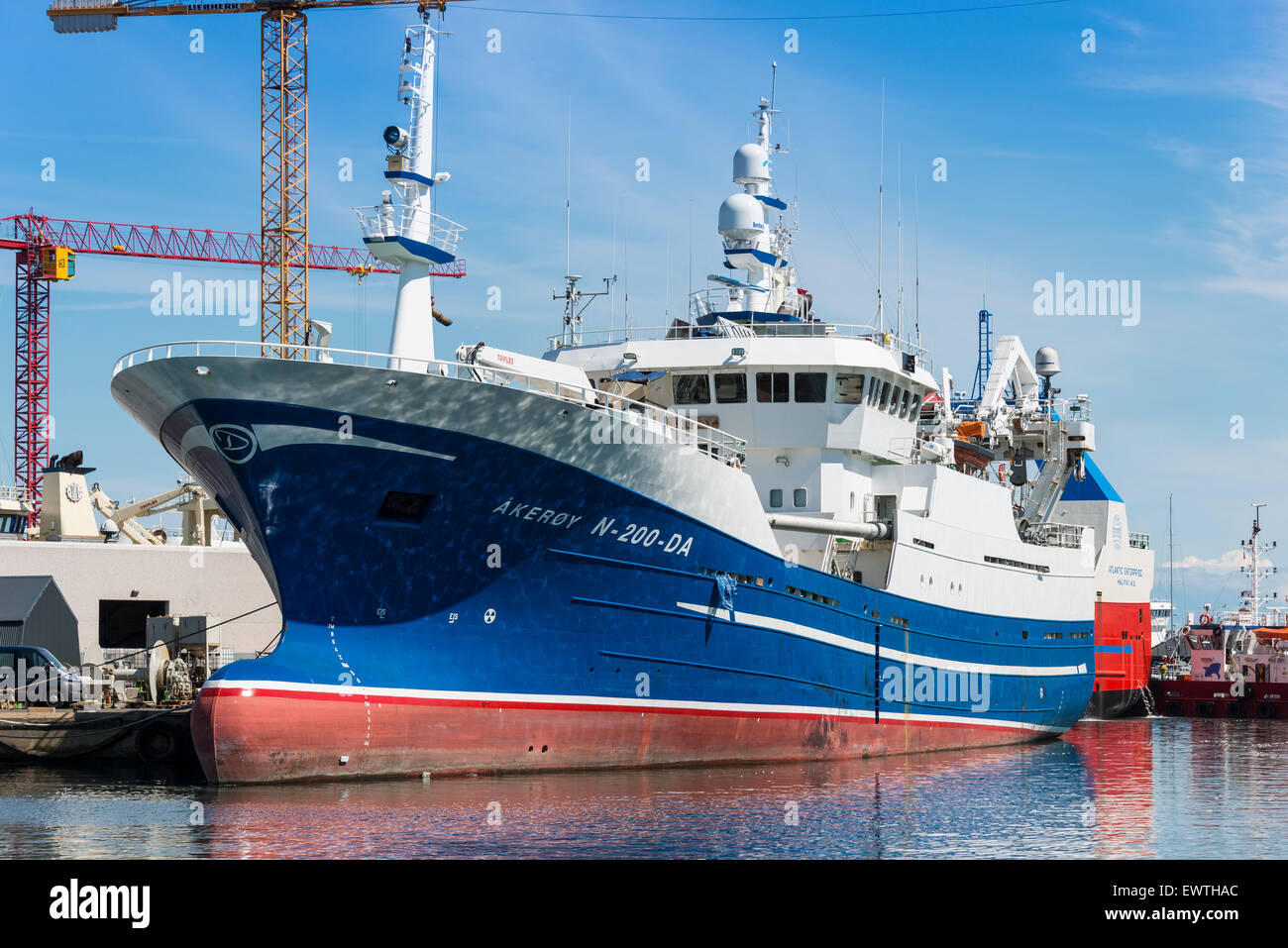 Bateau de pêche norvégien Akeroy à quai dans le port de Skagen Skagen, Région Nord du Jutland, Danemark, Banque D'Images