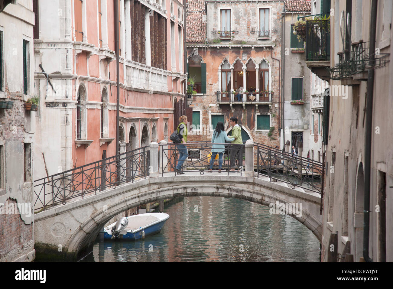 Calle Drio la Chiesa Bridge Street, Venise, Italie Banque D'Images