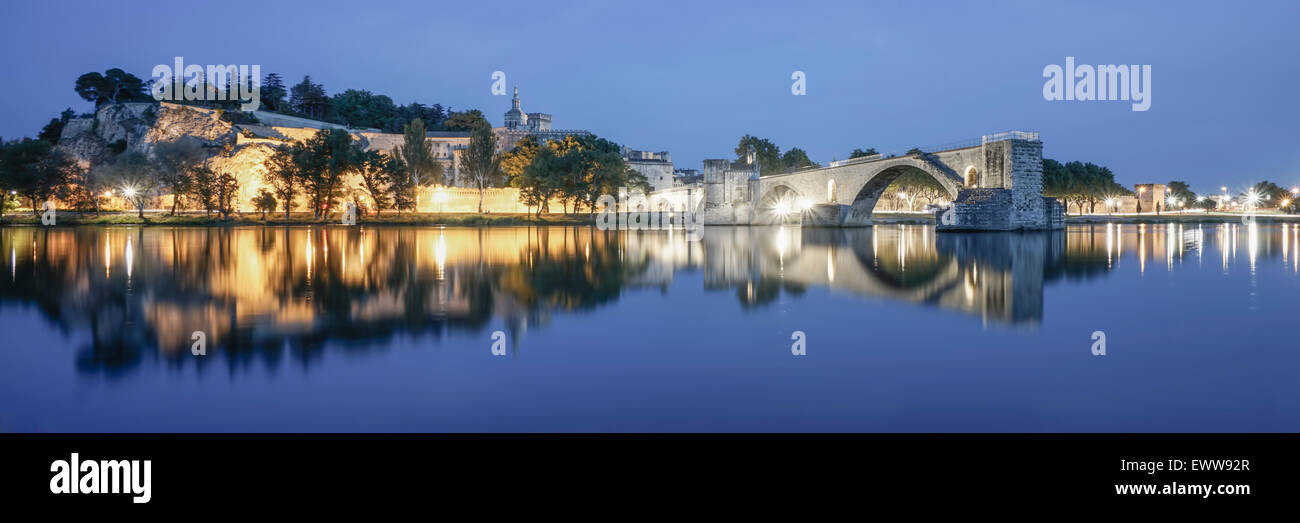 Avignon, Pont St Bénézet, pont, Palais des Papes, bouche du Rhone, France Banque D'Images