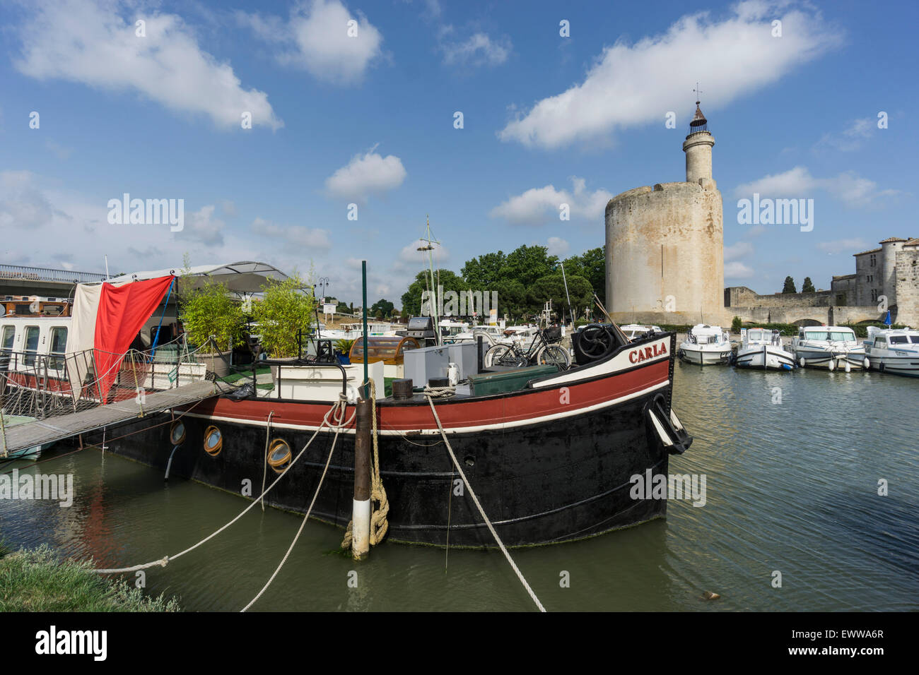 Marina, Aigues-Mortes, Camargue, Languedoc-Roussillon, France Avignon, bouche du Rhone, France Banque D'Images