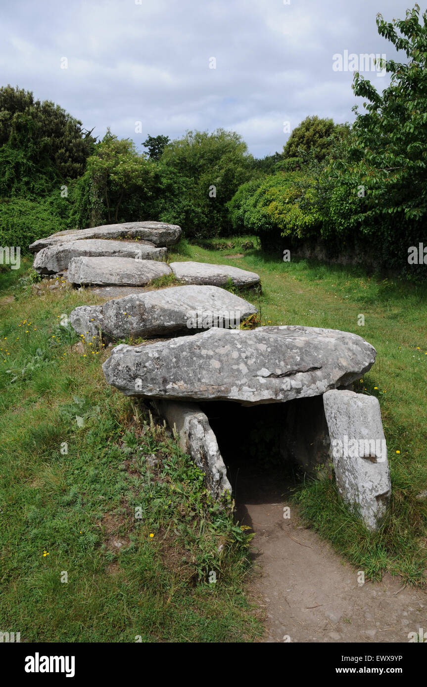 Entrée de l'époque néolithique Le Mané-Réthual dolmen, ( alias Locmariaquer) situé à Loqmariaquer en Bretagne, France. Banque D'Images