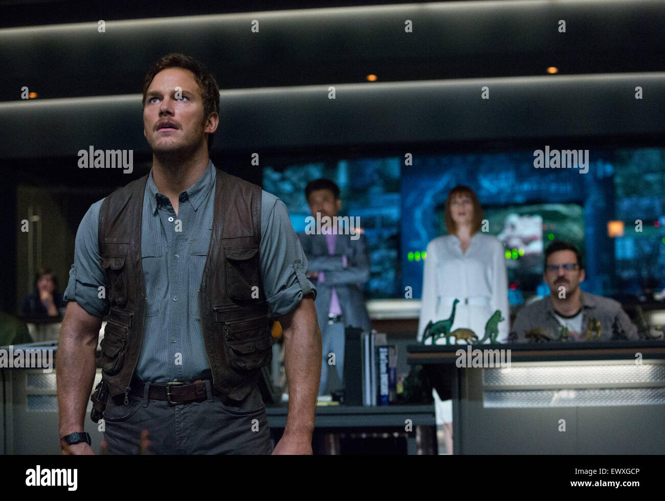 JURASSIC WORLD (2015) CHRIS PRATT, Bryce Dallas Howard COLIN TREVORROW (DIR) Banque D'Images