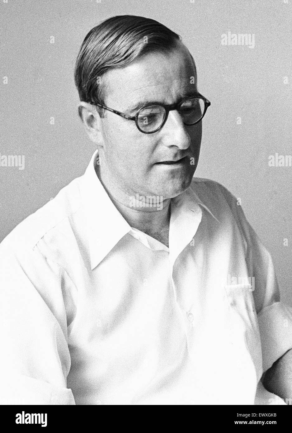 Daily Mirror Ruggles fonctionnalité sur le l'équipe au National Physical Laboratory, Teddington, développer le moteur de calcul automatique appelé le pilote ACE. Le pilote a couru son premier programme ACE le 10 mai 1950 et a été montré à la presse en décembre 20 01 Banque D'Images