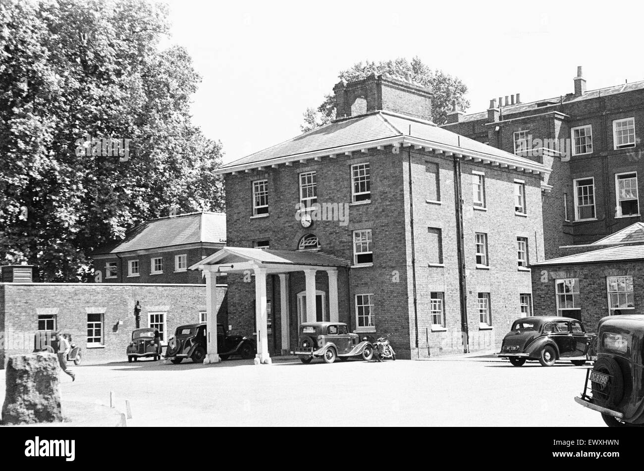 Daily Mirror Ruggles fonctionnalité sur le l'équipe au National Physical Laboratory, Teddington, développer le moteur de calcul automatique appelé le pilote ACE. Le pilote a couru son premier programme ACE le 10 mai 1950 et a été montré à la presse en décembre 20 01 Banque D'Images