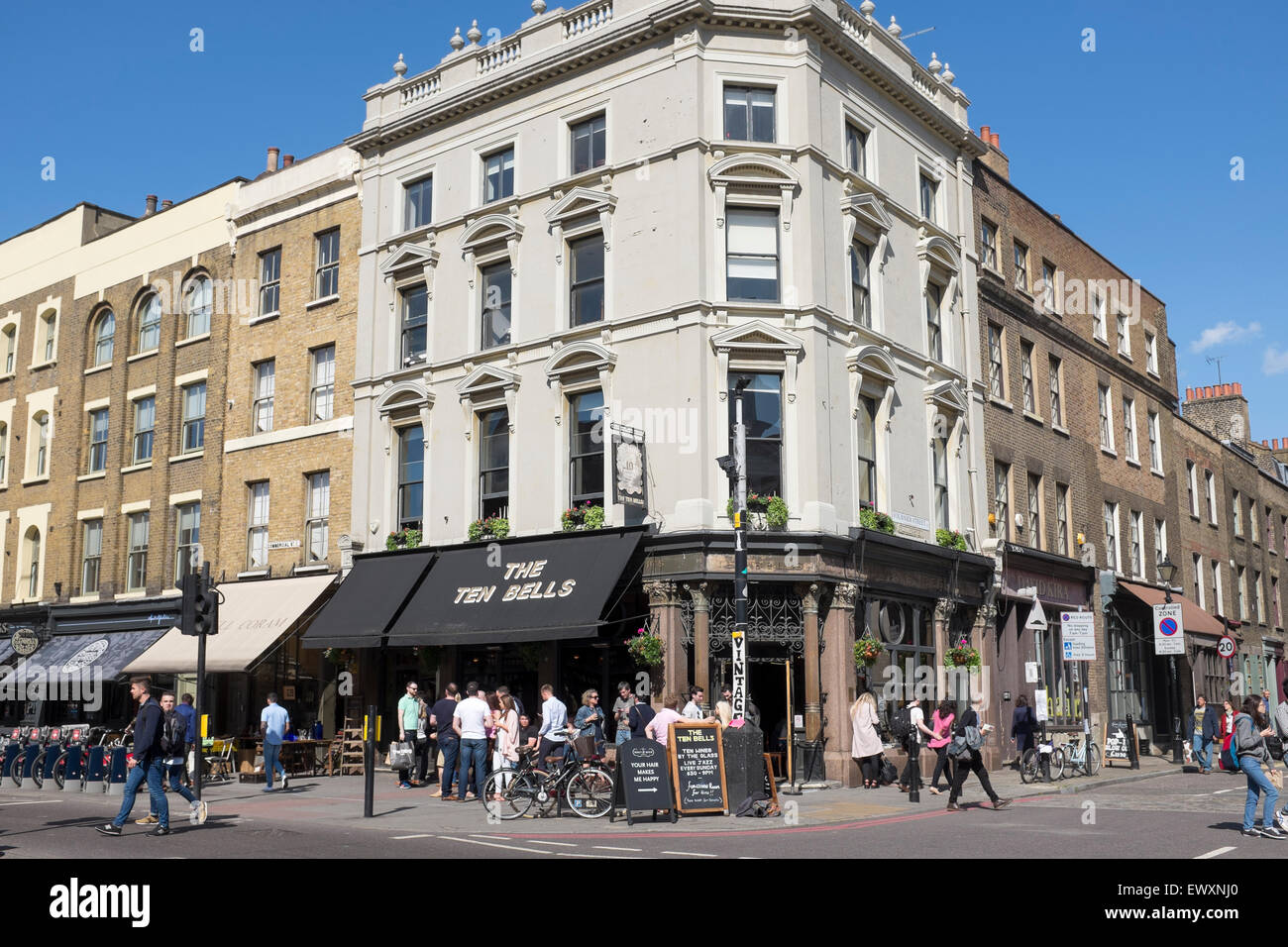 Les 10 cloches Public House Commercial Street Londres Spitalfields Banque D'Images