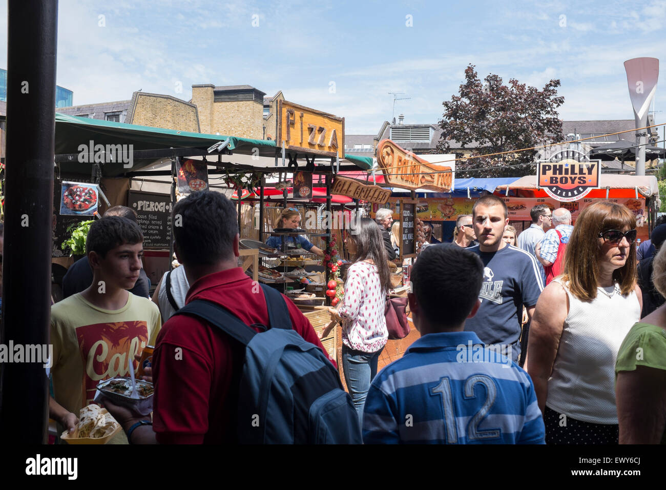 Vue générale des images de Camden Lock's food market. Banque D'Images