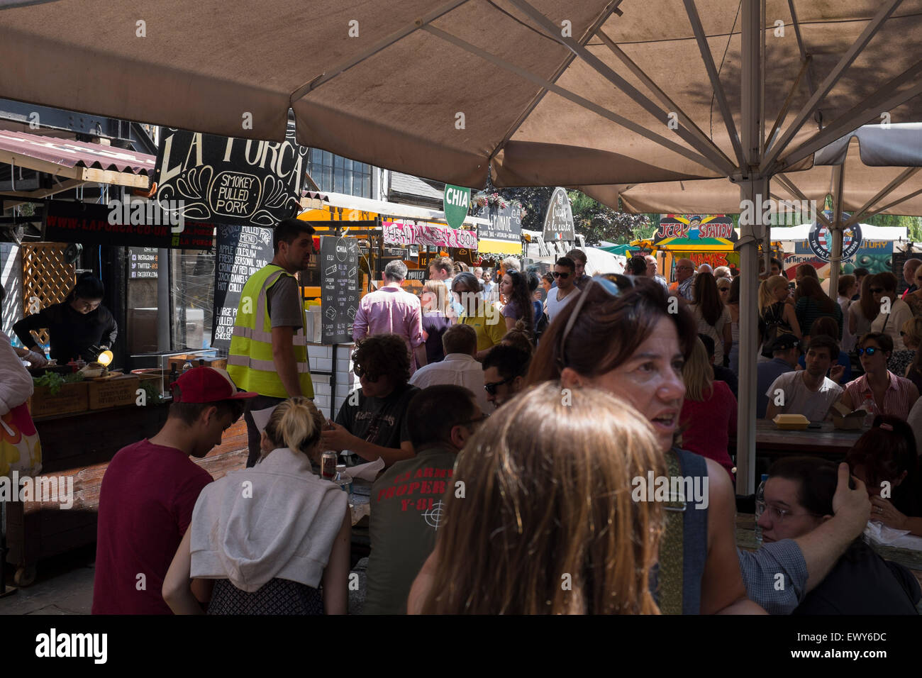 Vue générale des images de Camden Lock's food market. Banque D'Images