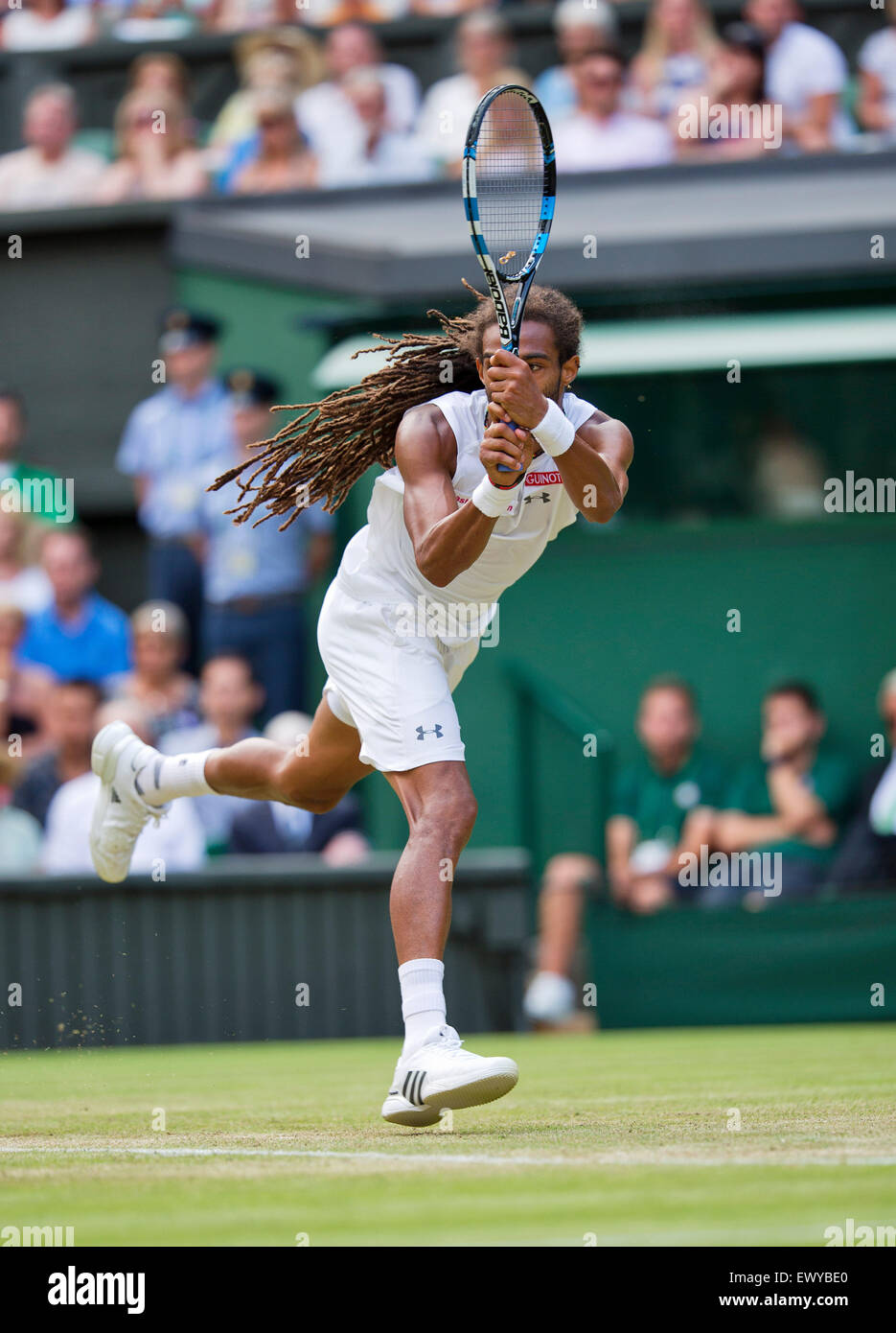 Wimbledon, Londres, Royaume-Uni. 07 juillet, 2015. Tennis, Wimbledon, Dustin Brown (GER) dans son match contre Rafael Nadal (ESP) Credit : Henk Koster/Alamy Live News Banque D'Images