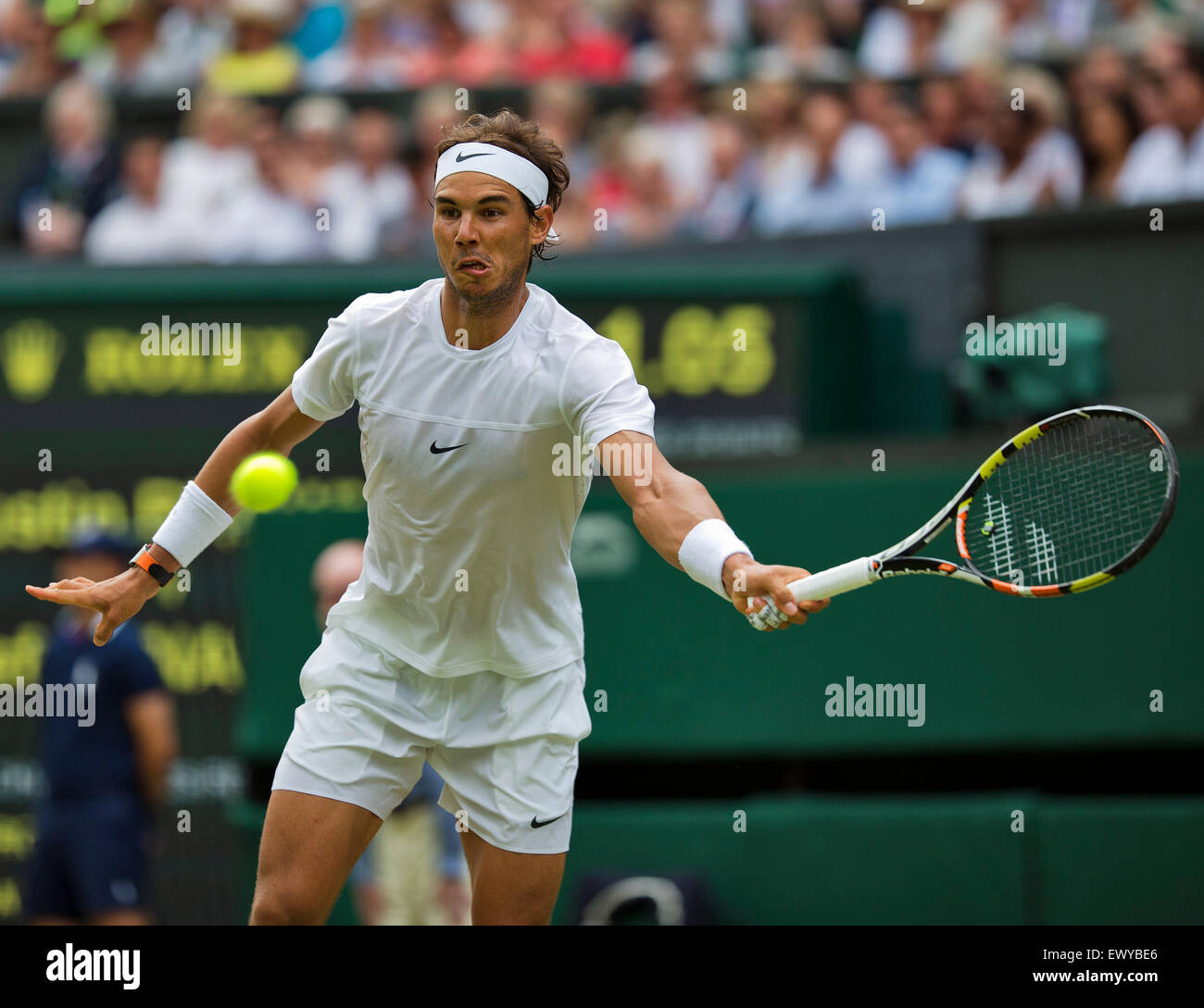 Wimbledon, Londres, Royaume-Uni. 07 juillet, 2015. Tennis, Wimbledon, Rafael Nadal (ESP) dans son match contre Dustin Brown (GER) Credit : Henk Koster/Alamy Live News Banque D'Images