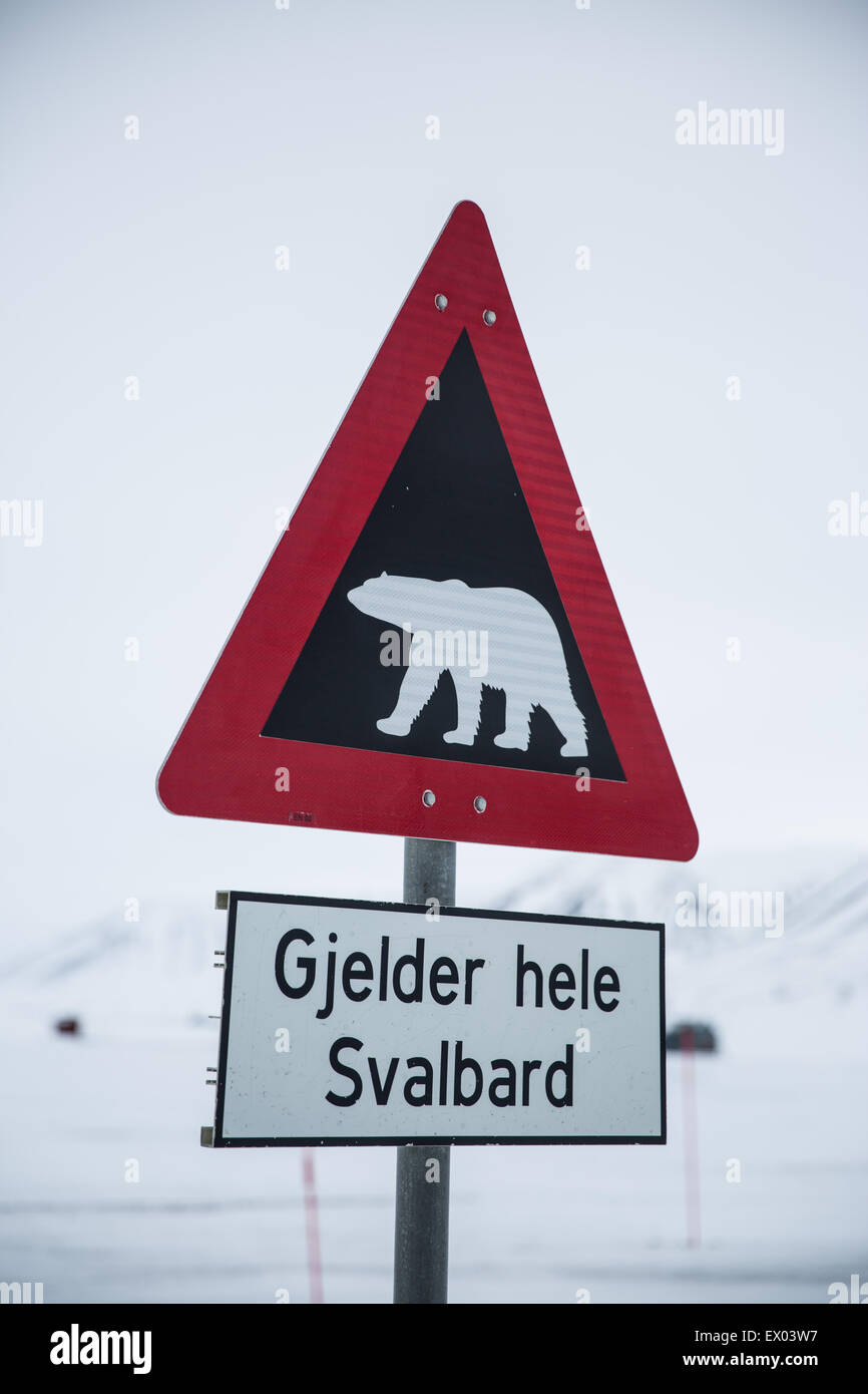 Panneau d'avertissement de l'ours polaire, Svalbard, Norvège Banque D'Images