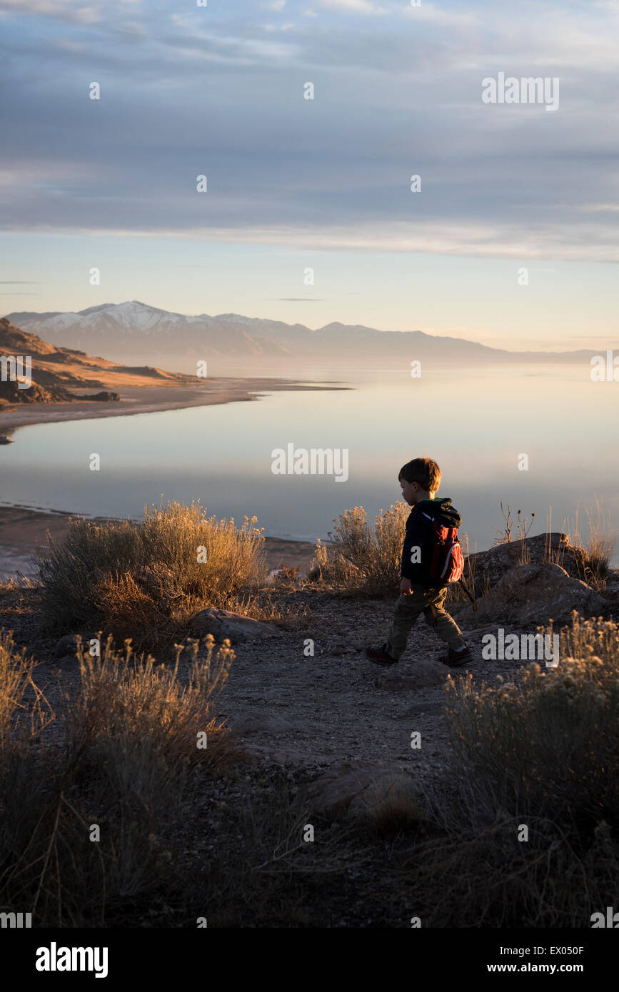 Randonnées tout-petits, Buffalo Point Trail, Antelope Island State Park, Utah, USA Banque D'Images