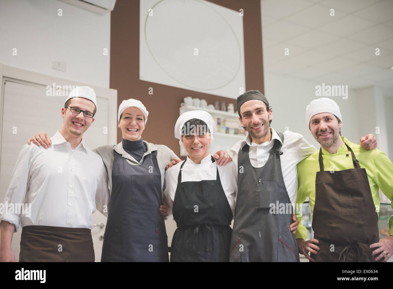 Les boulangers et les serveurs au café Banque D'Images