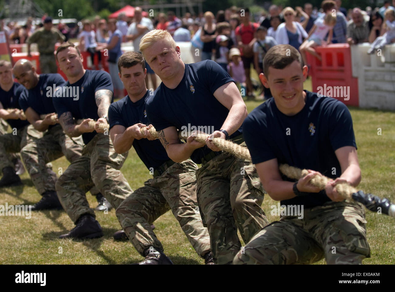 Trg 10 milliards entre remorqueur peloton 'o' War, adieu à la garnison Festival, Bordon, Hampshire, Royaume-Uni. Samedi 27 juin 2015. Banque D'Images