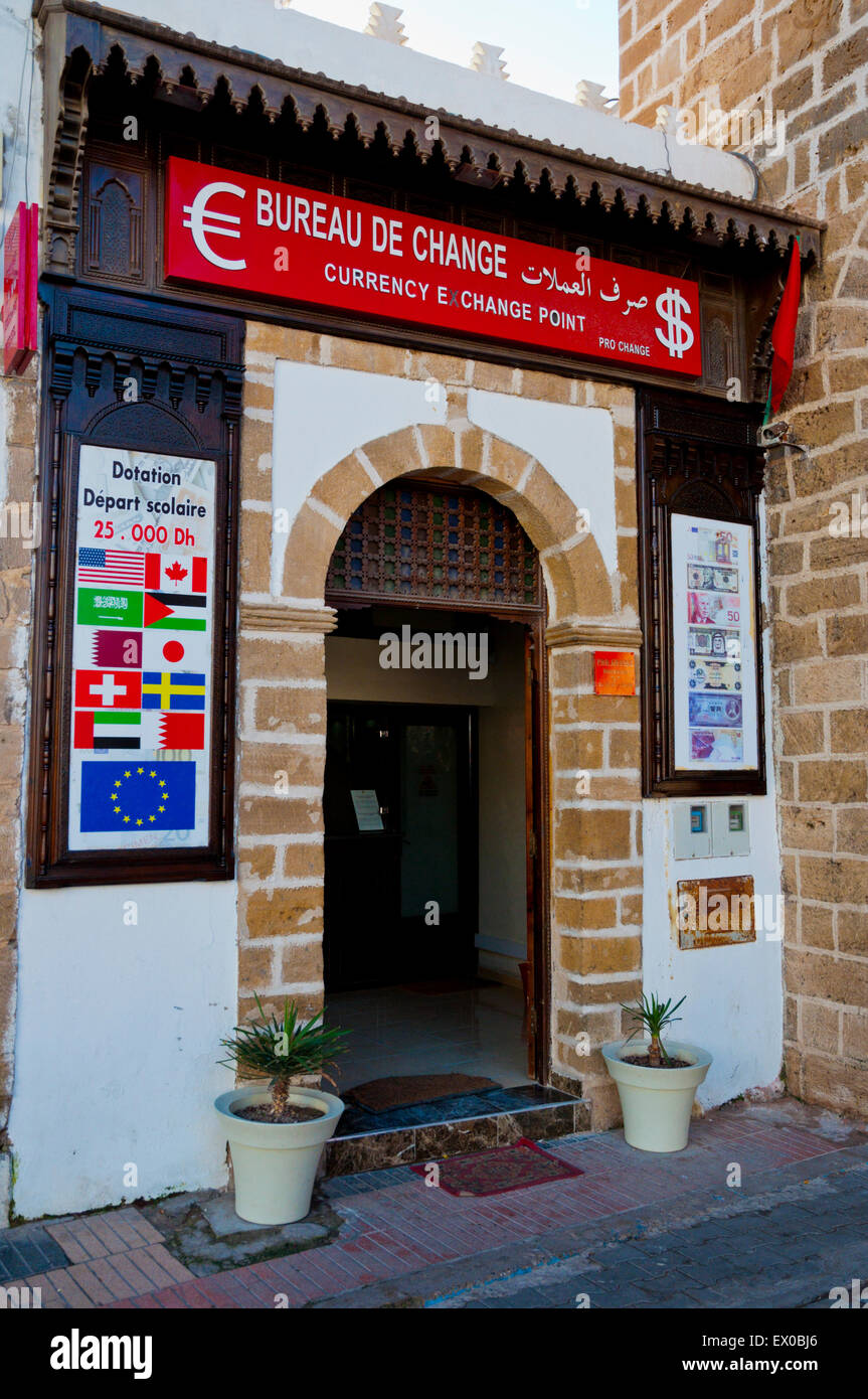 Bureau de change, un bureau de change de l'argent, Medina, Essaouira, Côte  Atlantique, Maroc, Afrique du Nord Photo Stock - Alamy