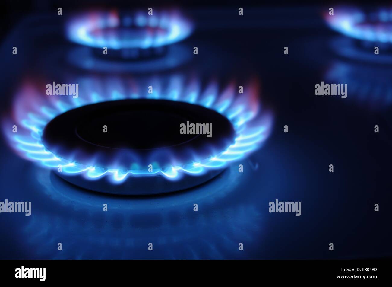 Cuisinière à gaz avec blue fire Banque D'Images