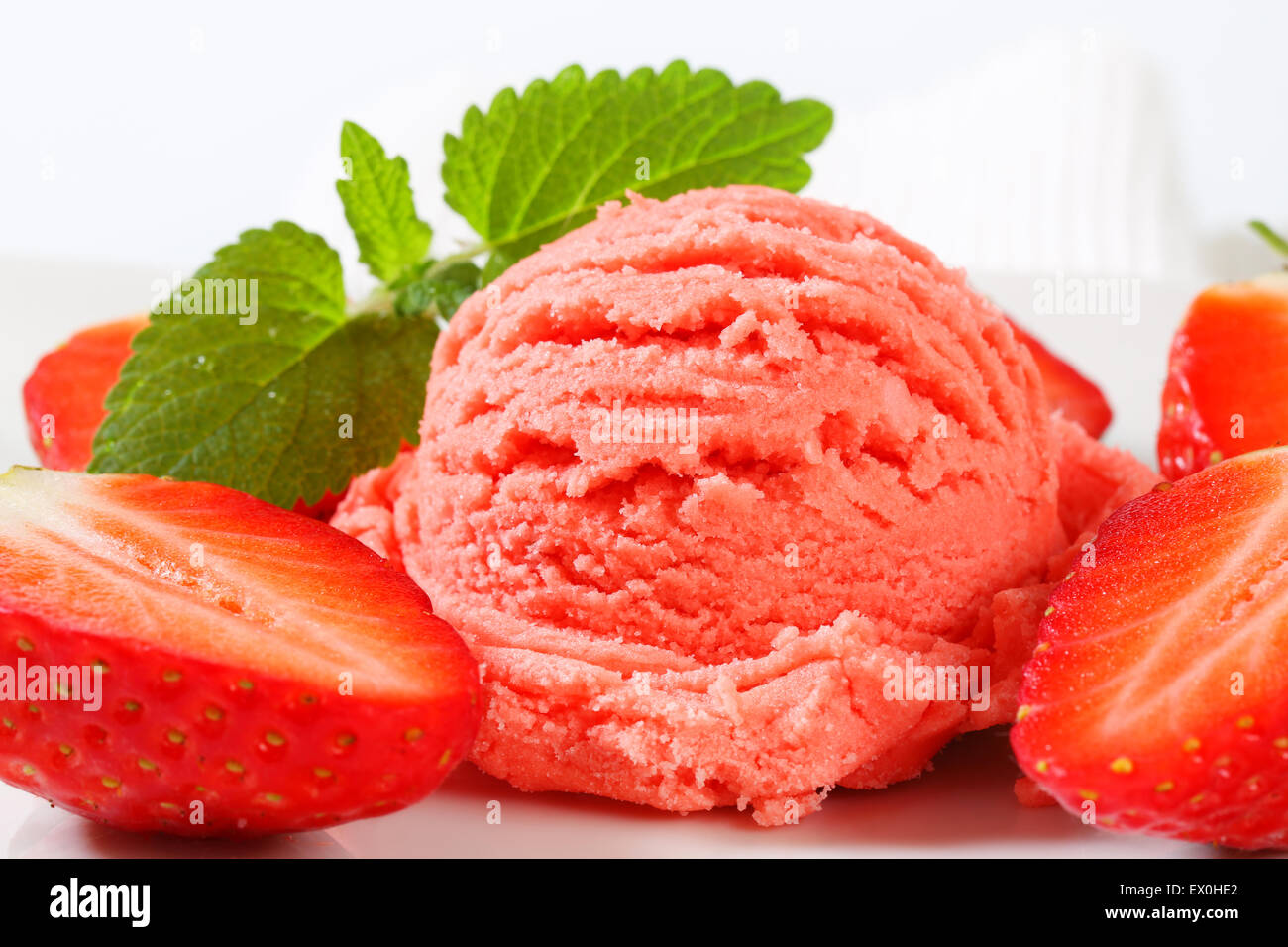 Boule de glace à la fraise Banque D'Images