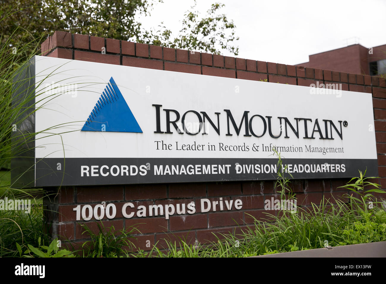 Signe d'un logo à l'extérieur du siège social de la Division de la gestion des documents d'Iron Mountain à Collegeville, en Pennsylvanie. Banque D'Images