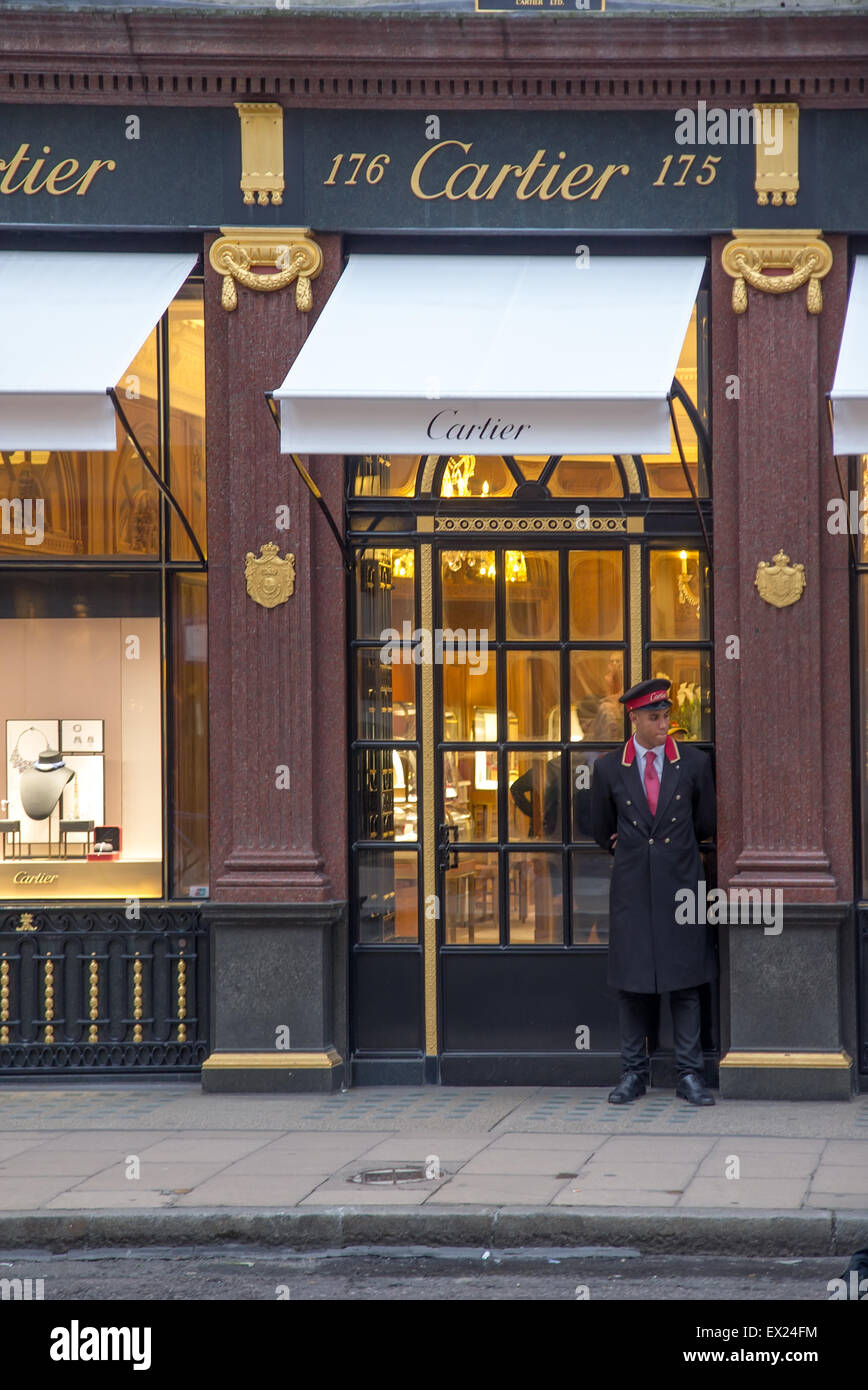 Londres, Royaume-Uni - Octobre 2014 : Cartier a trois boutiques phares : Paris, Londres et New York. Banque D'Images