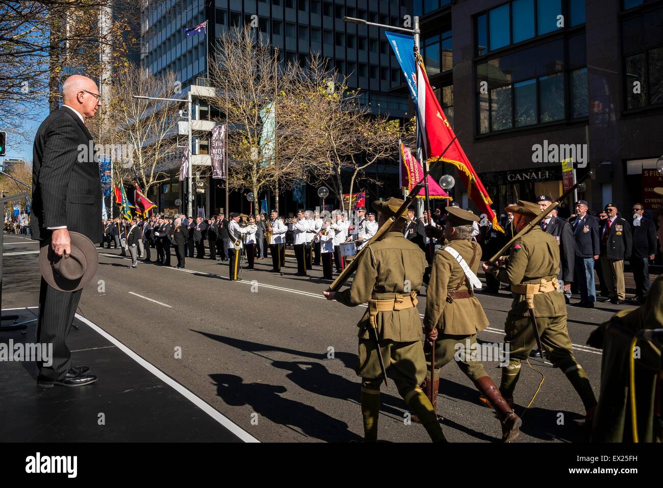 Sydney, Australie. 05 juillet, 2015. Le gouverneur de Nouvelle-Galles du Sud, le général l'Honorable David Hurley AC DSC (retraité) au cours de la Force de réserve Day Parade à Sydney. Credit : MediaServicesAP/Alamy Live News Banque D'Images
