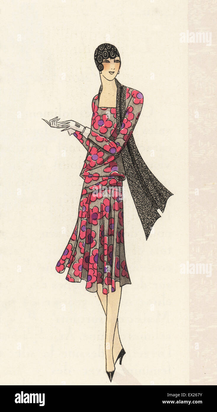 Femme en robe de mousseline imprimée de l'après-midi. Lithographie à pochoir (stencil) handcolor du magazine de mode de luxe, la goutte d'Art, Beaute, Paris, 1928. Banque D'Images