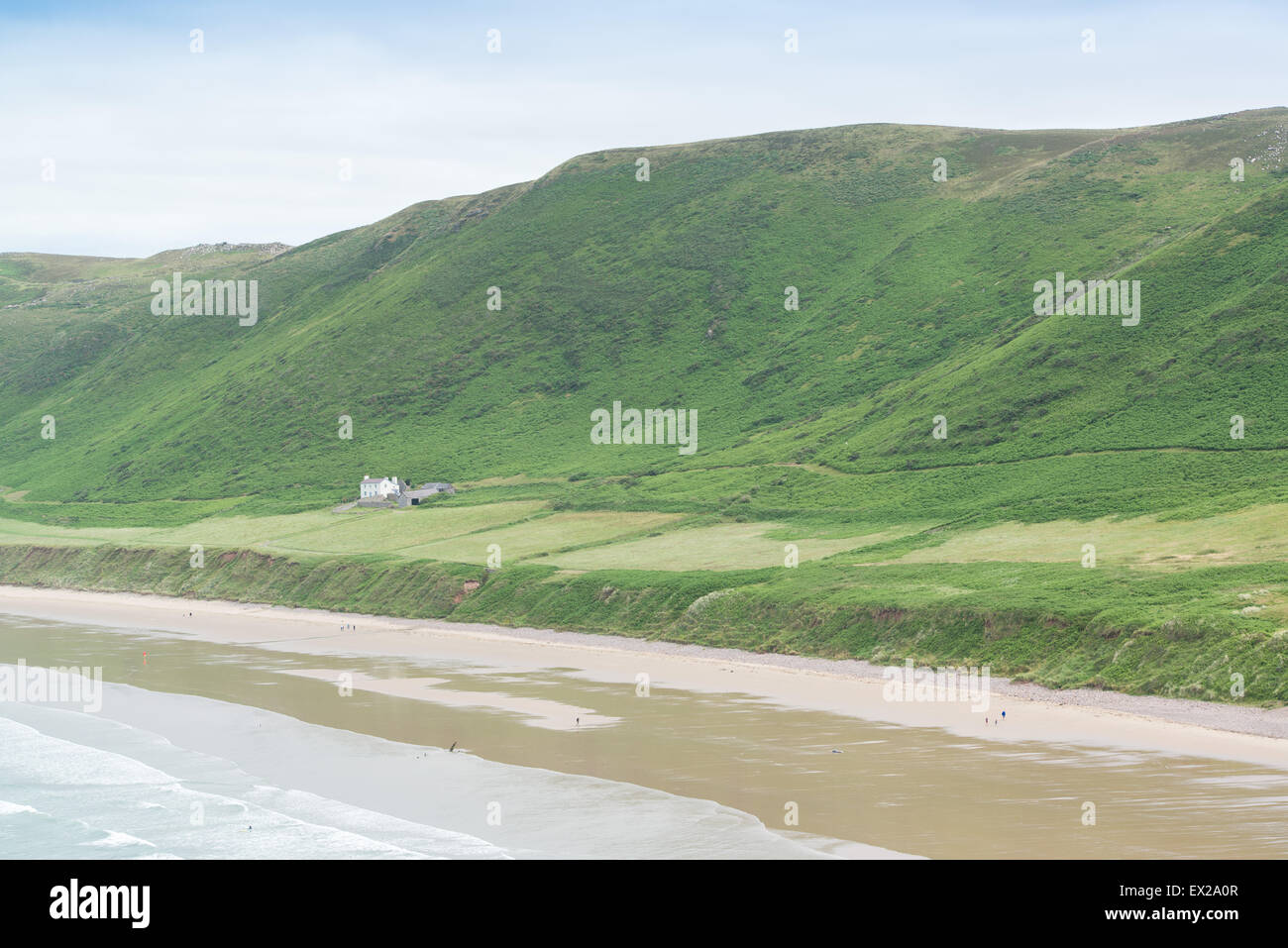 Rhossili Bay Beach sur la péninsule de Gower, dans le sud du Pays de Galles. Voté l'un des 10 plus belles plages au monde. Banque D'Images