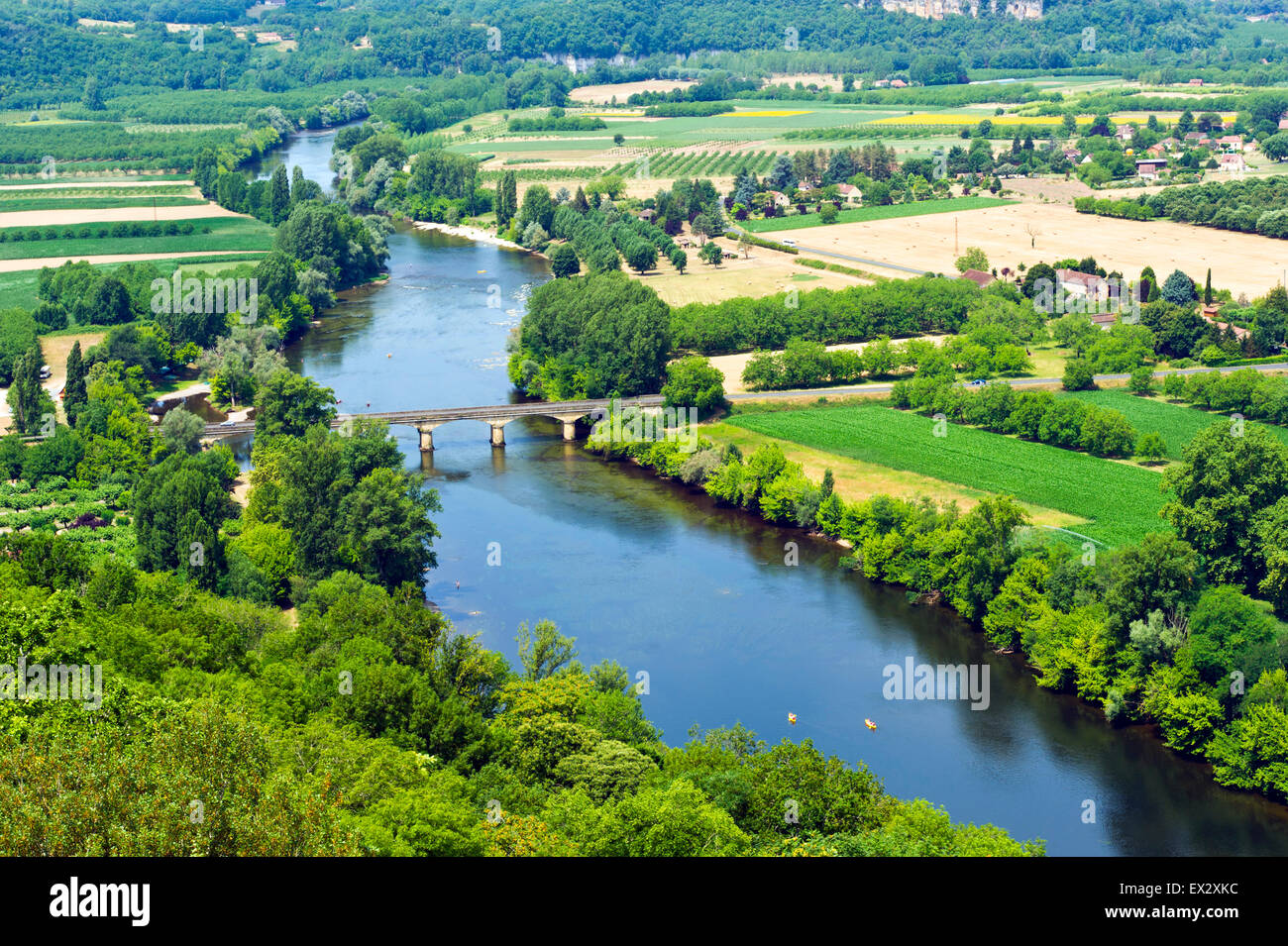 Vue sur la vallée de la Dordogne depuis Domme, France Banque D'Images Vue sur la vallée de la Dordogne depuis Domme, France Banque D'Images