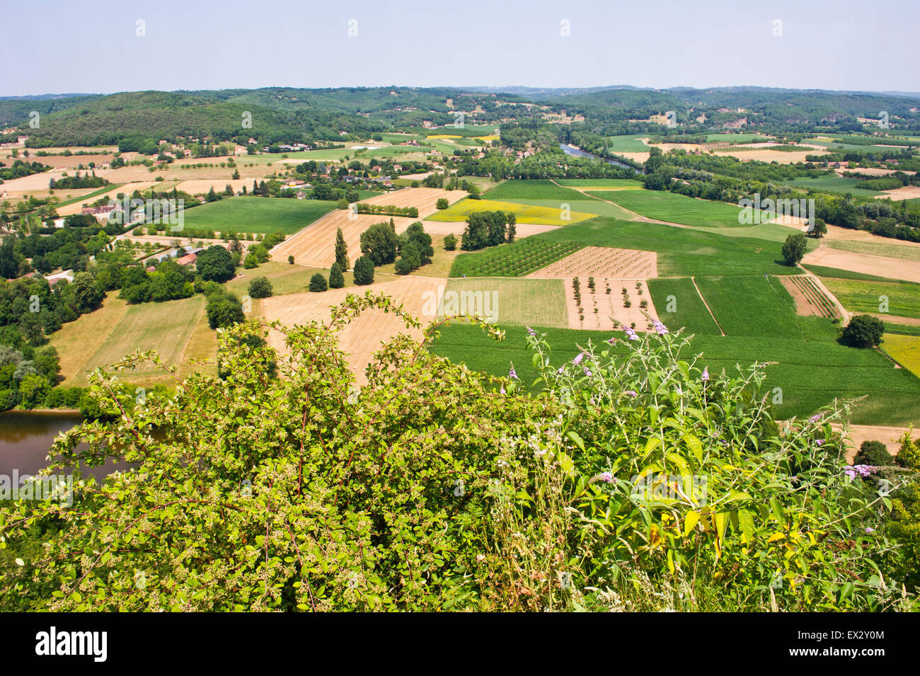 Vue sur la vallée de la Dordogne depuis Domme, France Banque D'Images Vue sur la vallée de la Dordogne depuis Domme, France Banque D'Images