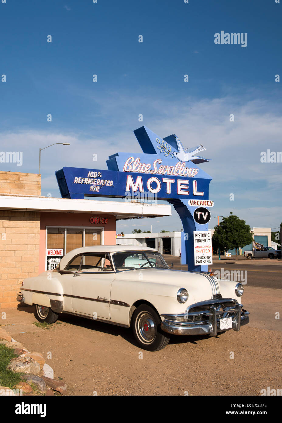 Pontiac bleu Banque de photographies et d’images à haute résolution Alamy