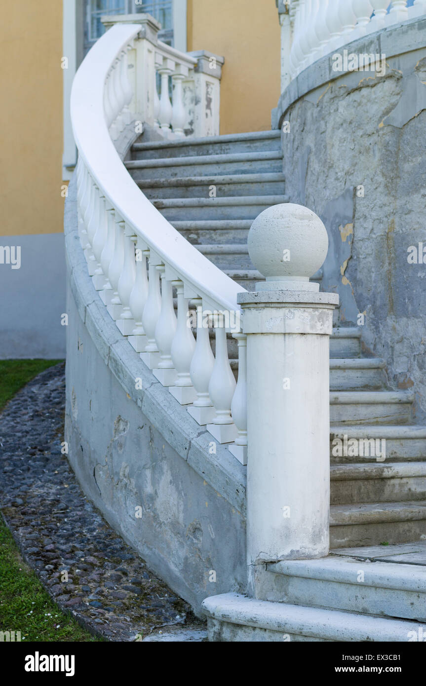 Rampe d'escalier en béton Banque de photographies et d'images à haute  résolution - Alamy