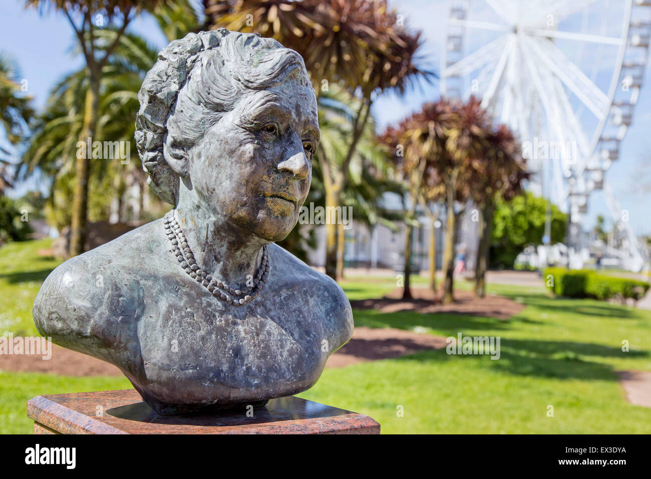 Buste d'Agatha Christie, Torquay, Devon, dans le sud de l'Angleterre, Angleterre, Royaume-Uni Banque D'Images