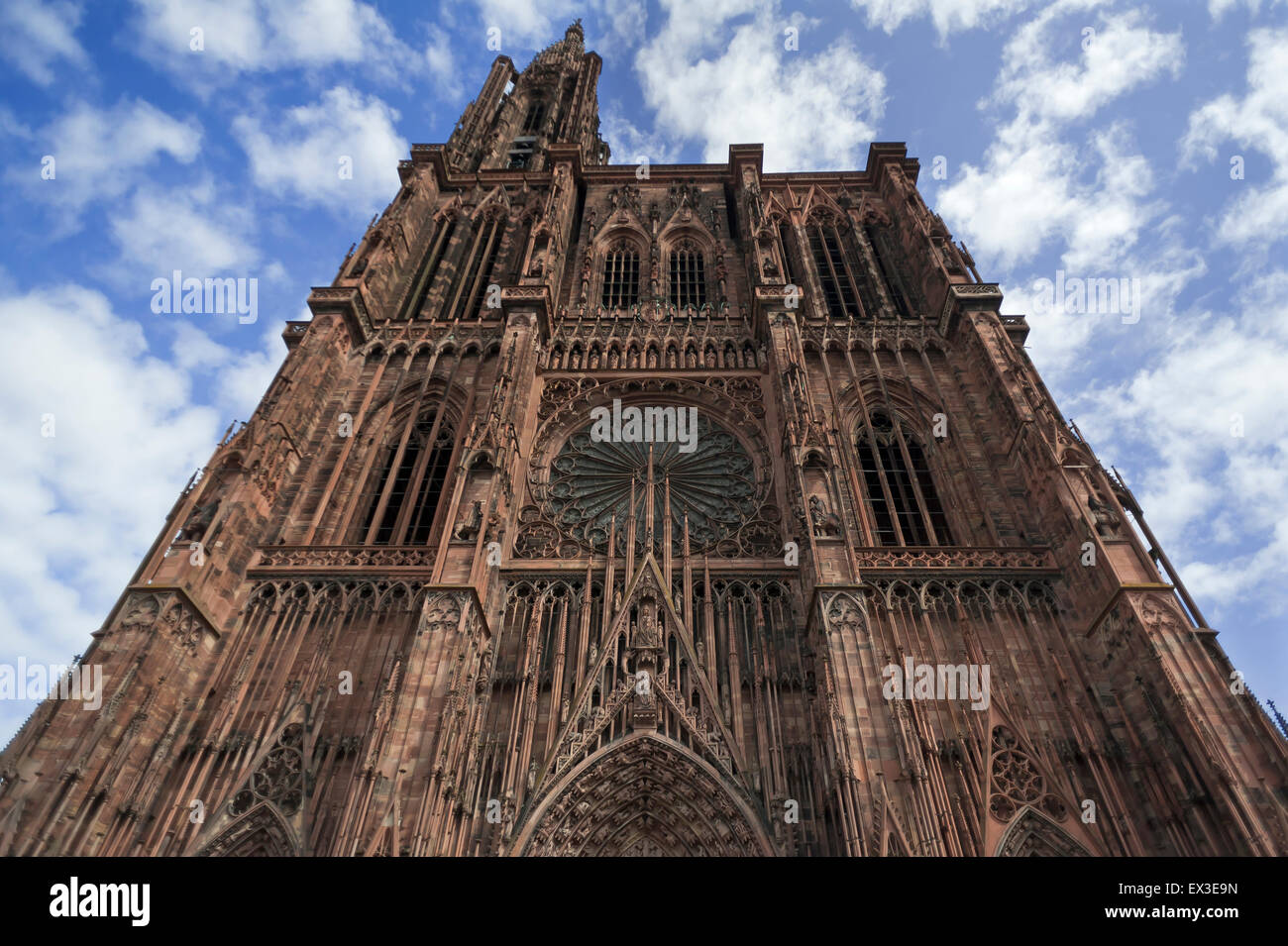 Façade occidentale de la cathédrale de Strasbourg, Strasbourg, Alsace, France Banque D'Images