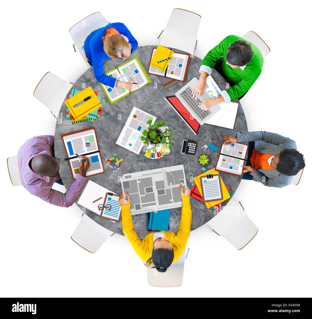 Vue aérienne de personnes avec les appareils numériques Banque D'Images