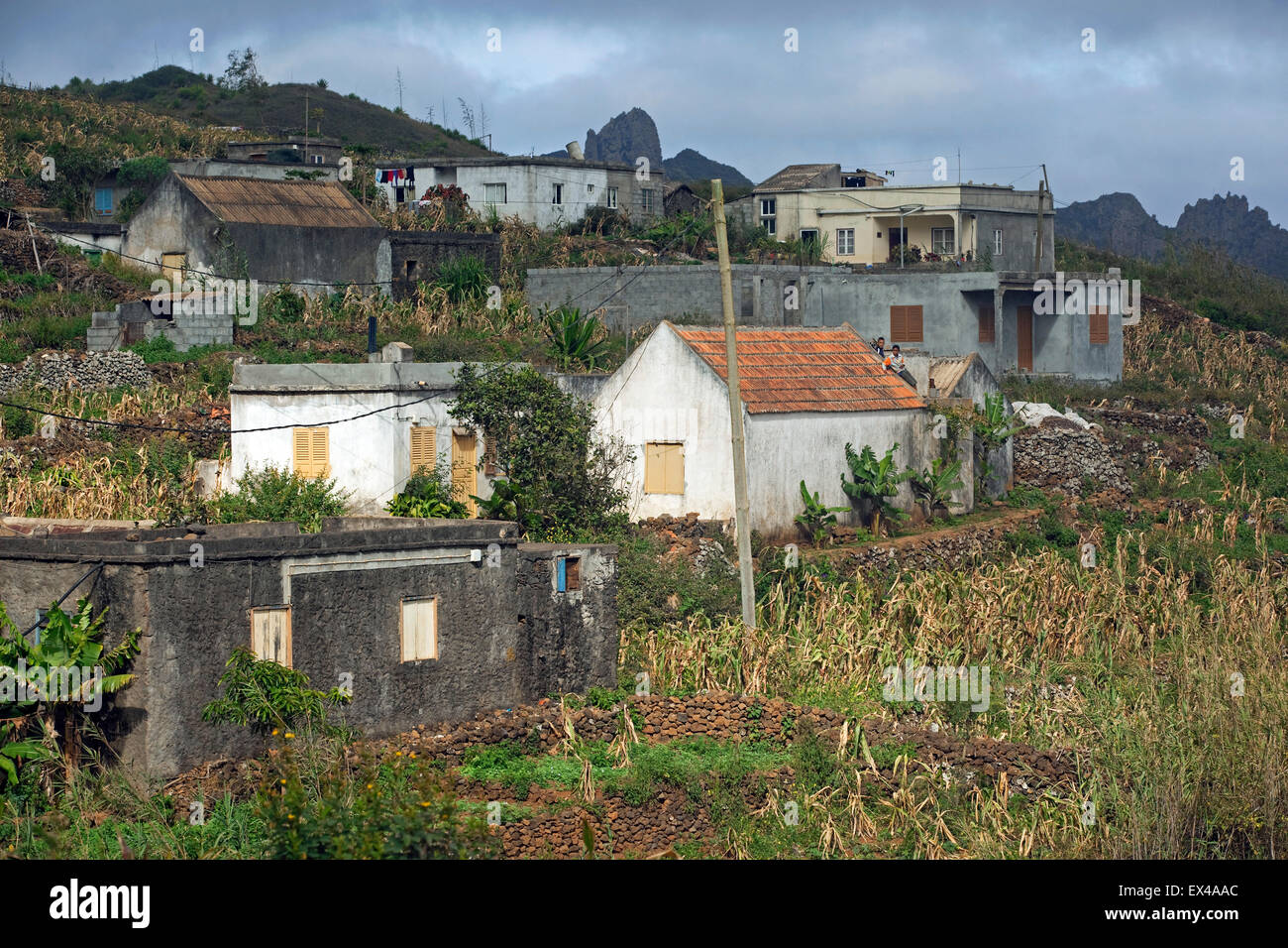 Village rural sur l'île de São Nicolau, Cap Vert / Cabo Verde, l'Afrique de l'Ouest Banque D'Images