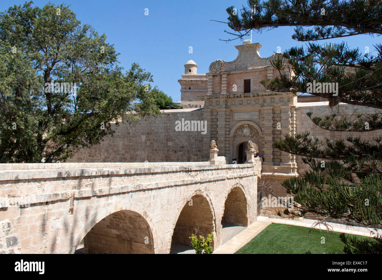 La superbe entrée de la ville de Mdina, Malte Banque D'Images