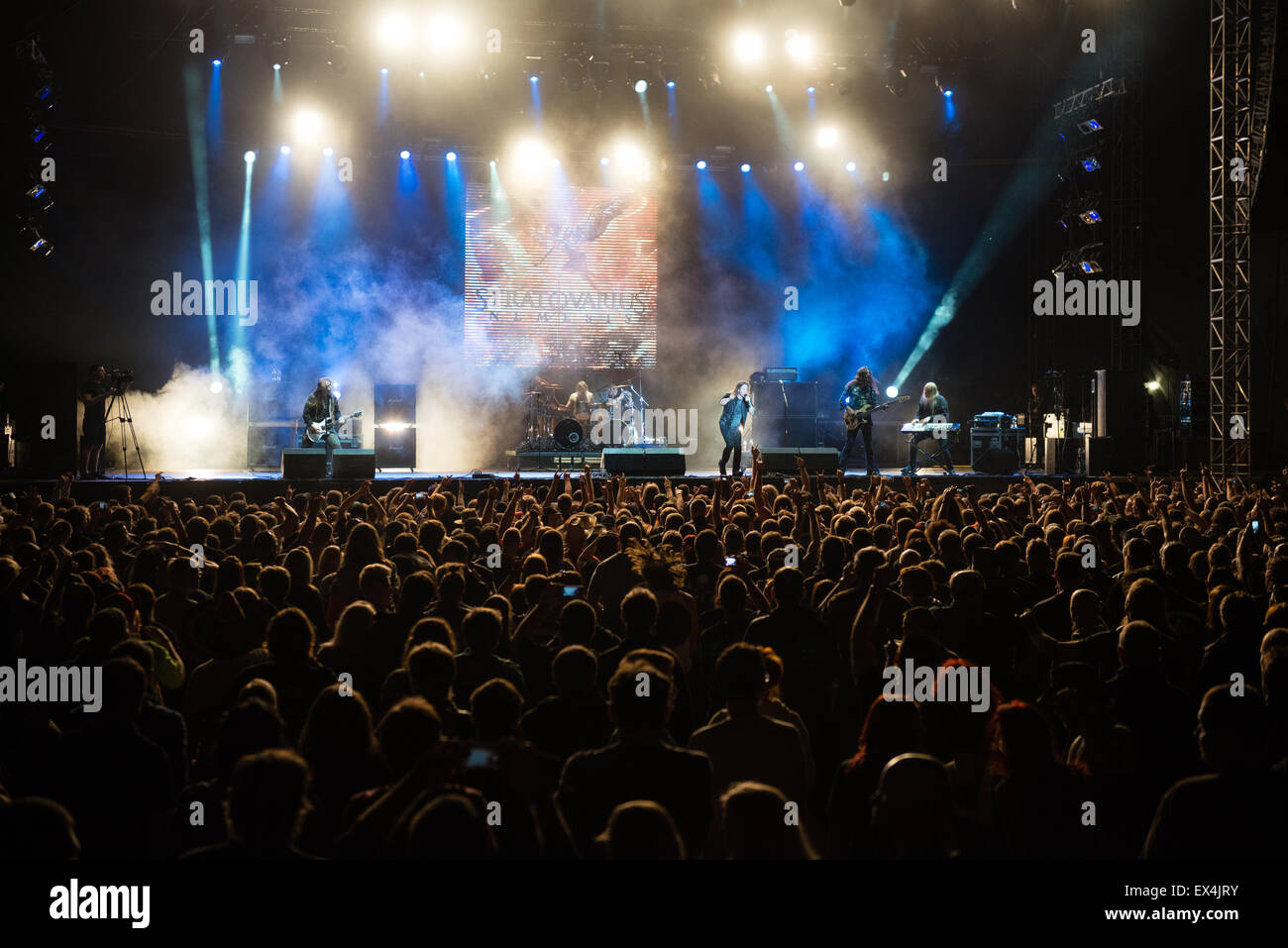 PIESTANY, Slovaquie - 26 juin 2015 : groupe de power metal finlandais Stratovarius joue sur music festival à Piestany Topfest Banque D'Images