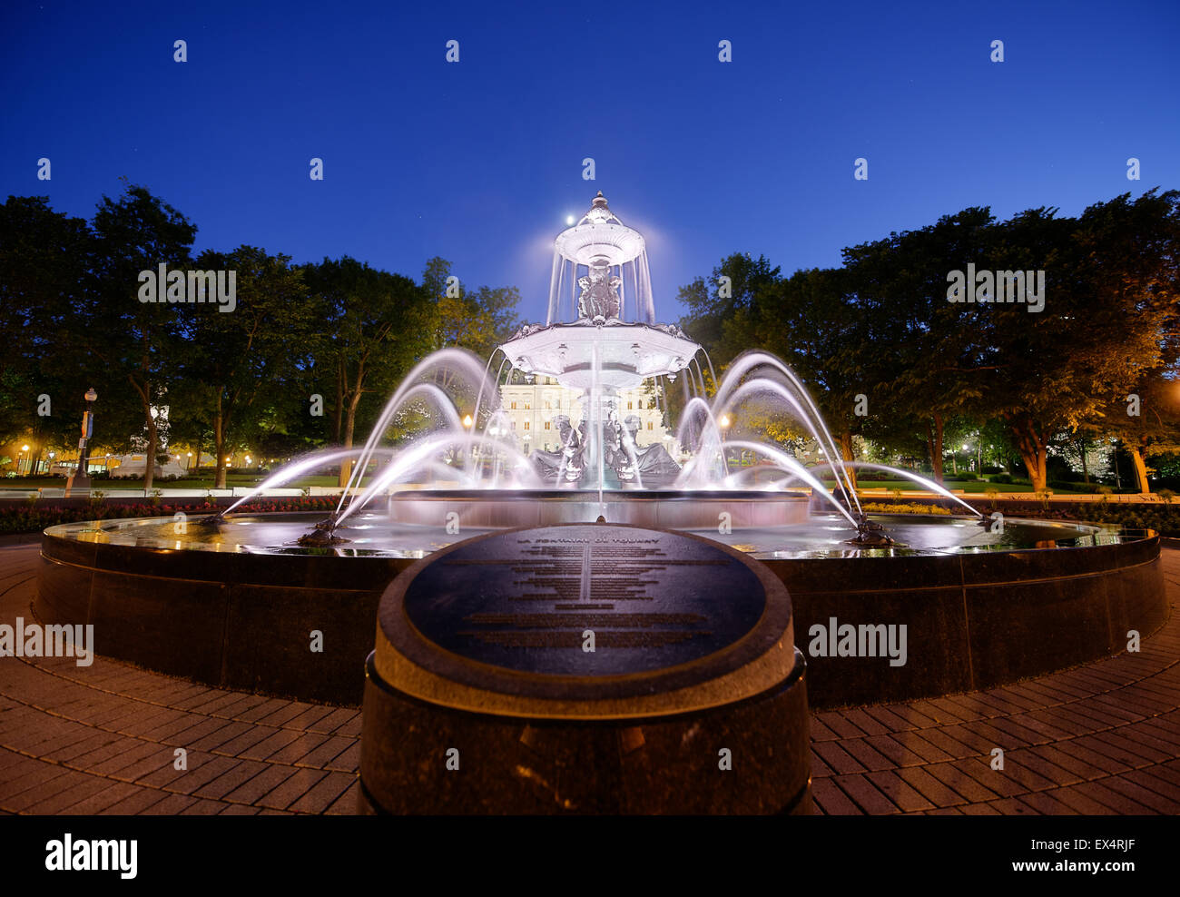 La Fontaine de Tourny et le Parlement, à Québec, Canada Banque D'Images