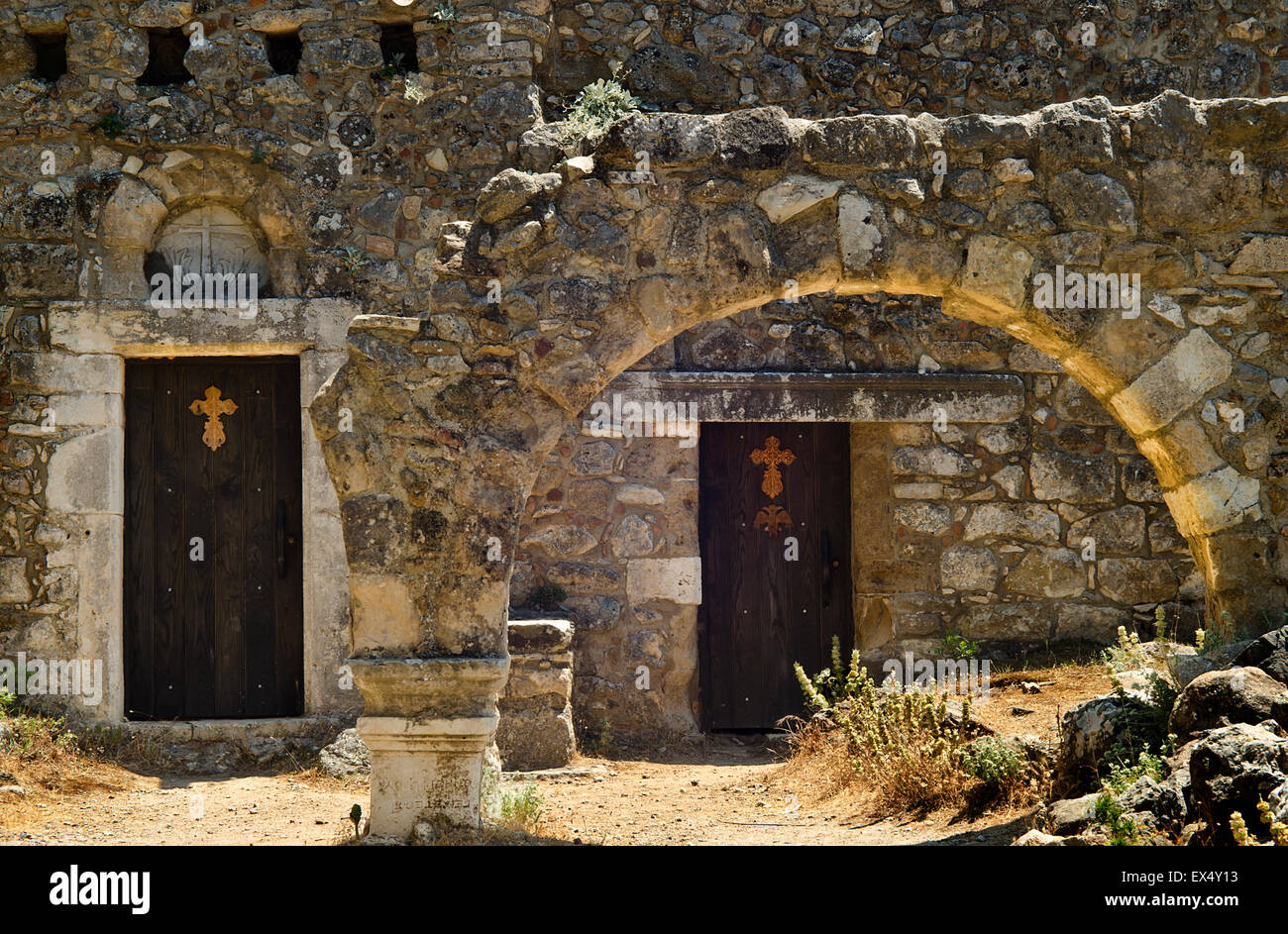 Ruines d'une vieille église en Geece, île de Kos, montagnes Banque D'Images