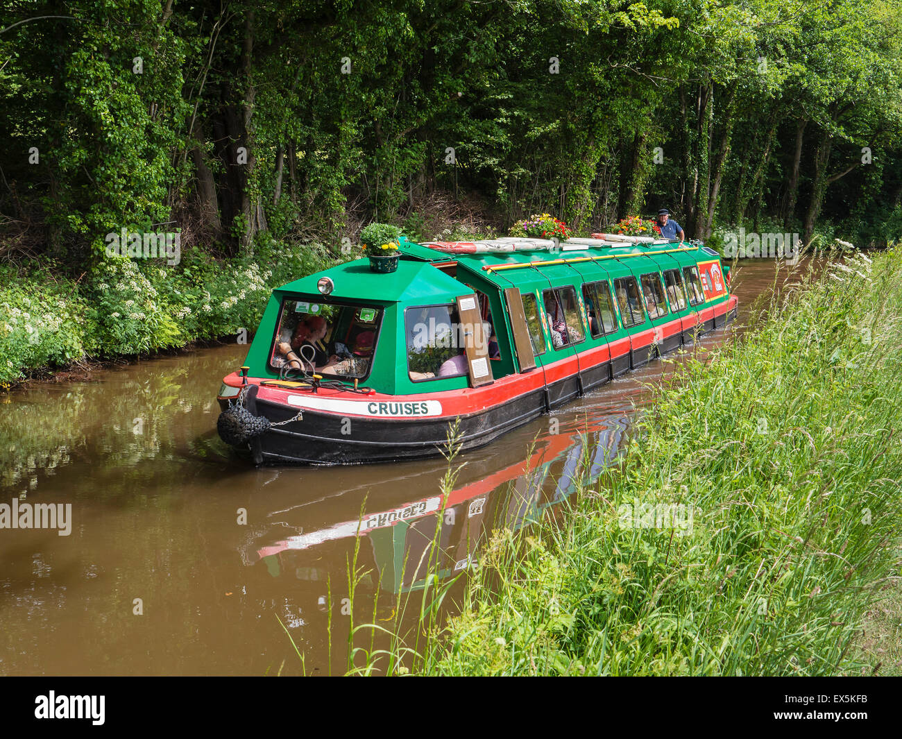 Excursion en bateau sur le canal de Monmouthshire et Brecon Canal, (Mon & Brec), près de Brecon, Powys, Wales, UK Banque D'Images